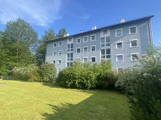 Hochparterre mit Südbalkon u. Blick in den Garten/ 3-4-Zimmer-Wohnung mit Garage