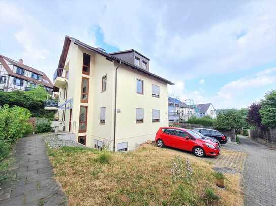 *RENOVIERT* großzügige 3,5-Zimmer-Wohnung mit Balkon und Garage in Stuttgart Sillenbuch