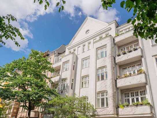 Große Altbauwohnung mit Loggia im Westfälischen Viertel