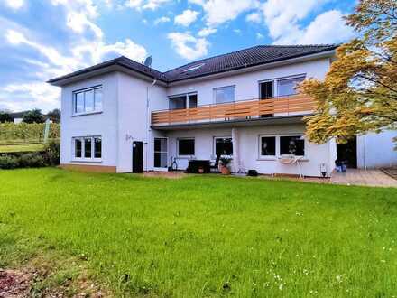 Randlage Gartenwohnung, schöne 3ZKB-Terrasse im Souterrain eines gepfl. Einfamilienhauses