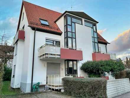 Mit Balkon, kleinem Gartenanteil und Stellplatz: gemütliche 2-Zimmer-Wohnung in Stammheim-Süd