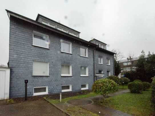 Wohlfühlambiente in ruhiger Lage - Moderne Dachgeschosswohnung mit Terrasse und Klimaanlage