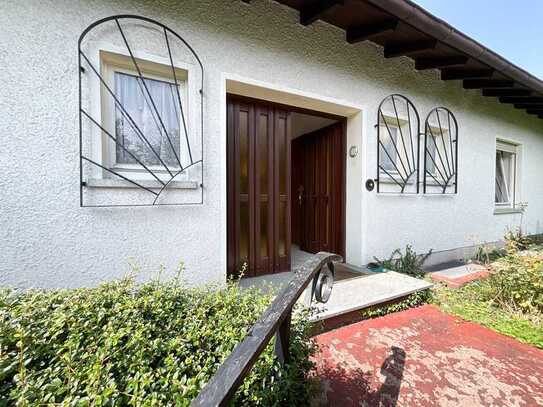 Freistehendes Einfamilienhaus mit Garten und Garage in Wiesbaden-Heßloch