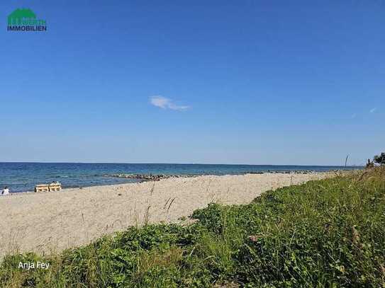 Jedes Wochenende - Raus ins eigene Zuhause an der Ostsee. Sandstrand.