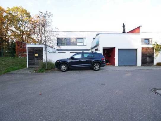 Einzigartig, modern, zentral. Traumhaftes Atriumhaus mit Innenhof sowie Dachterrasse