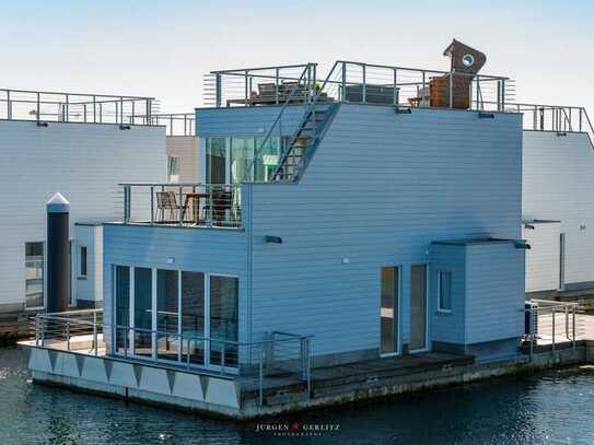 Ferienhaus auf dem Wasser - Das eigene Boot direkt am Haus