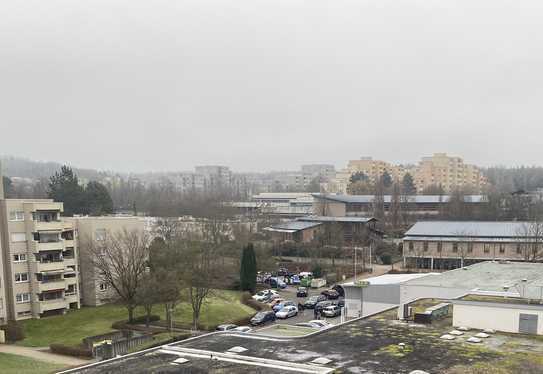 2-Zimmer-Wohnung mit Balkon, Tiefgarage und Außenstellplatz in Pforzheim Haidach