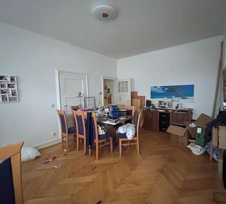 Schöne Zwei-Zimmer-Wohnung mit Altbau-Charme in Krefeld