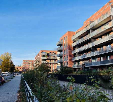 Neuwertige Wohnung mit drei Zimmern sowie Balkon und EBK in Hamburg