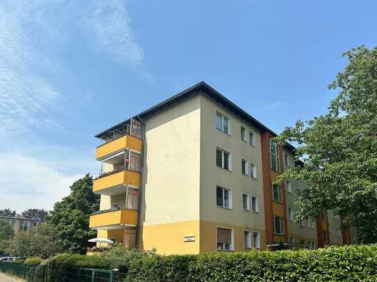 Attraktive Zwei-Zimmer-Wohnung mit Balkon in idyllischer Lage von Tegel