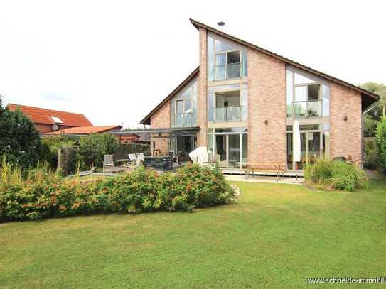 Stilvolles Architektenhaus auf einem großzügigen Grundstück – Ihr neues Zuhause im Grünen