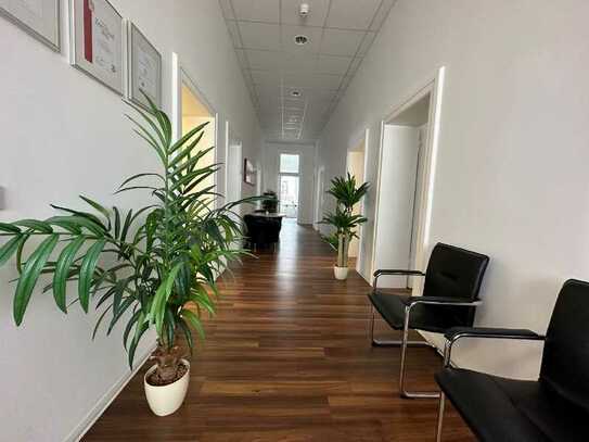 JA, zur modernen Büro-/ Praxisfläche in den „Kölner Höfen“, Solingen-Mitte!