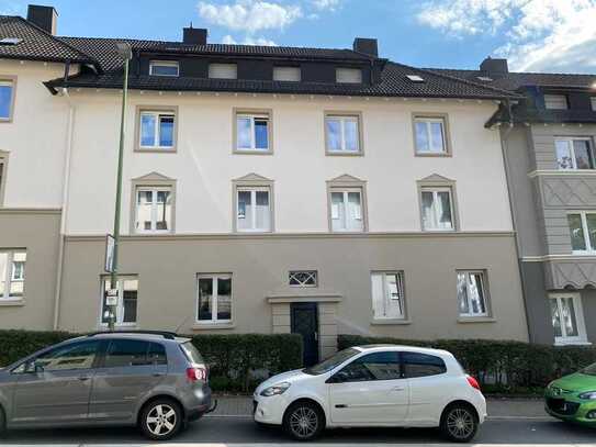 Kernsanierte Stadtwohnung im 2. Obergeschoss mit Südbalkon zu vermieten