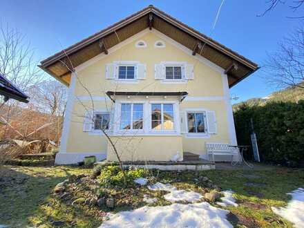 Traumhaus mit Talblick! Liebhaberobjekt in Thalkirchdorf