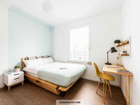 Pleasant double bedroom in Europacity