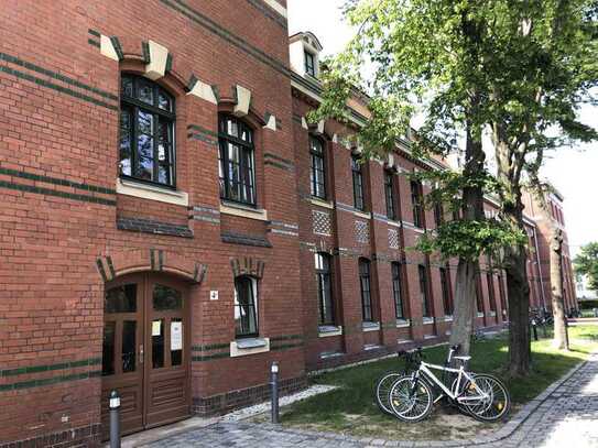 Traumhaftes -Zimmer-Loft-Wohnung mit nicht einsehbarer Terrasse in den Kaisergärten von Le