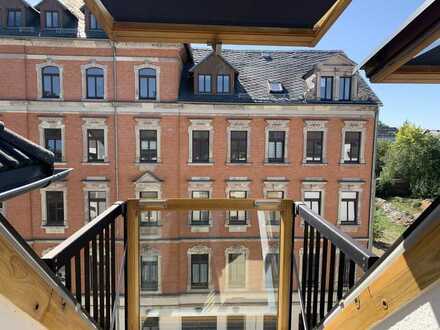 Sonne PUR!! 2 Raum Wohnung mit Cabriofenstern und Französischem Balkon, Lift, Stellplatz und Küche