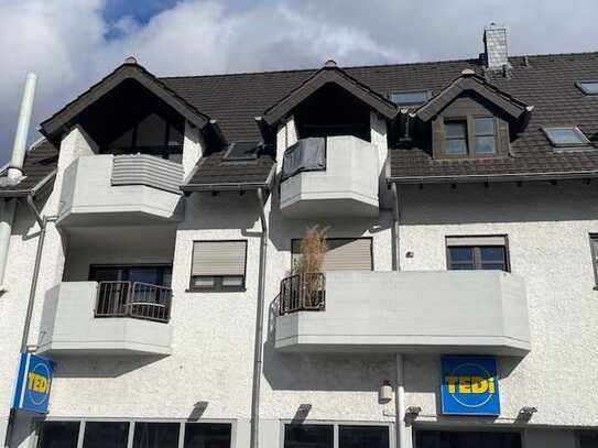 Charmante 2-Zimmer-Maisonette-Wohnung mit Balkon und Einbauküche + KFZ-Stellplatz