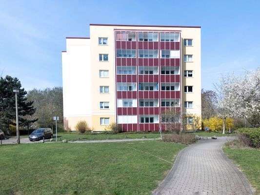 Luxus-1-Zimmer-Wohnung mit hochwertiger Einbauküche in Rostock-Lütten Klein