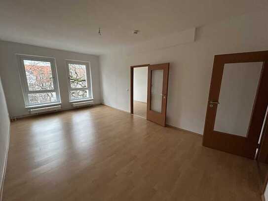 Wohnen mit Blick auf den Goethepark! 2-Zimmer-Wohnung in Stadtfeld!