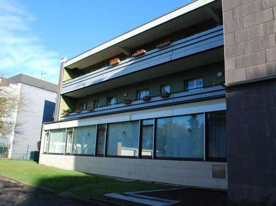 Essen Heisingen, Heisinger Ortskern, 2 Zimmer-Wohnung mit Loggia!