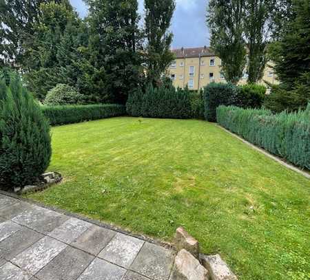 Erdgeschosswohnung mit Traum-Garten