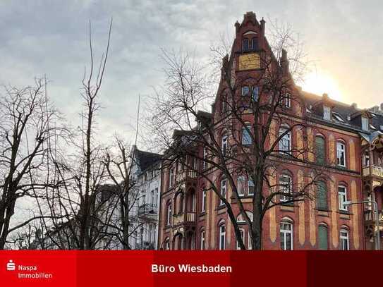 Wiesbaden: 4-Zimmer-Stilaltbauwohnung im Feldherrenviertel!