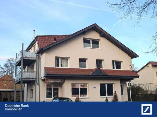 Attraktives Mehrfamilienhaus mit Gewerbeeinheit in Altenbeken-Schwaney