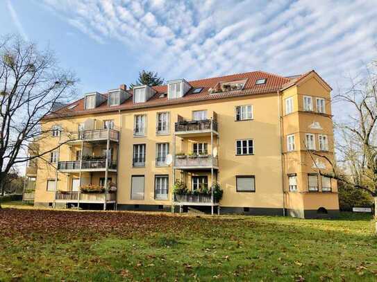 Bezugsfreie Eigentumswohnung in ruhiger Lage in Berlin-Zehlendorf + Balkon