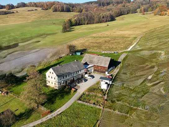 Bauernhof sucht neuen Besitzer für individuelles Leben auf dem Land