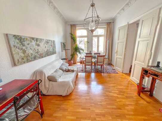 Altbaujuwel/ 4 Zimmer/ Balkon / Aufzug/ TG-Stellplatz