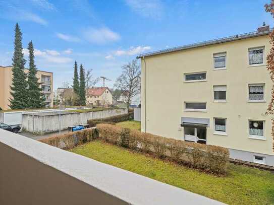 Modernisierte 3-Zimmer-Wohnung mit Balkon und Einzelgarage in Biberach