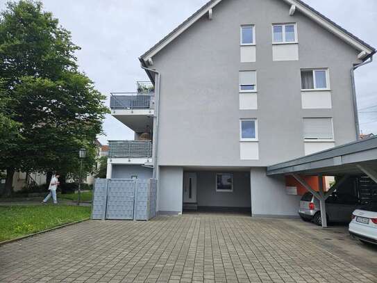 2,5-Zimmer-Wohnung mit Balkon, Einbauküche und Aufzug in Rottenburg am Neckar