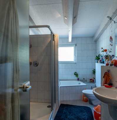 Attraktive 3 Zimmer-Dachgeschoss-Wohnung mit Balkon - keine Käuferprovision -