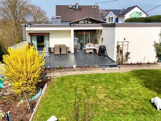 🔑🍀Bungalow in Hainchen, Garten / Terrasse / alles auf einer Ebene!!👴 👵