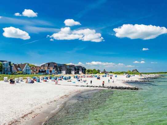 Im Sommer die eigene Wohnung, mit Fahrstuhl, Terrasse, Stellplatz, Strand. Ferienvermietung möglich.