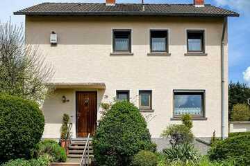 Freistehendes Einfamilienhaus in Trippstadt mit großem Garten