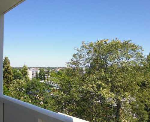 2 Zimmer mit Balkon