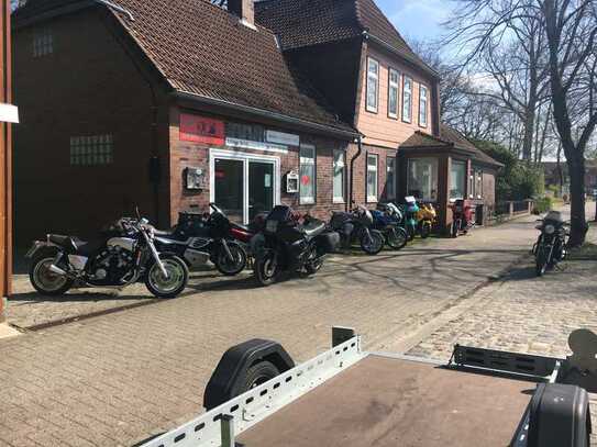 Geräumiges Einfamilienhaus, mit kl. Laden, in Bergen