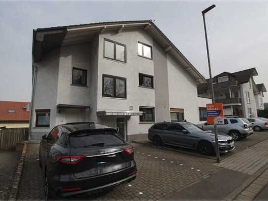 "Charmante 2-Zimmer-Wohnung mit Stellplatz in 63517 Rodenbach/ WE 04