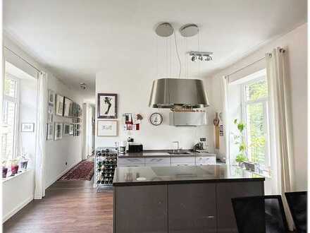 Neuer Preis: Lichtdurchflutete Maisonette-Wohnung mit TG-Plätzen, 
Fußbodenheizung und Wintergarten