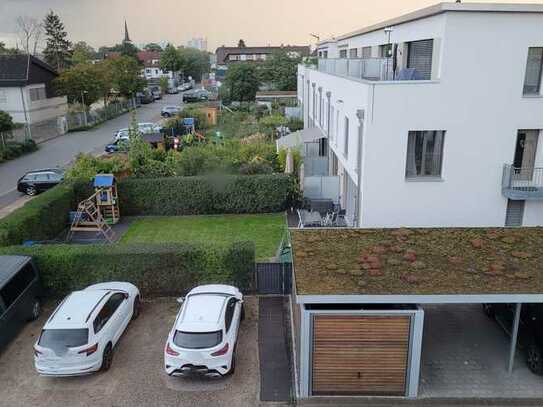 Exklusive Maisonette-Wohnung mit Garten und Carport im wunderschönen Ma- Gartenstadt (Passivhaus)