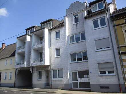 SIEGBURG ZENTRUM, 2-Zimmer-Whg im 2.OG, ca. 43 m² Wfl. mit Balkon, WBS erforderlich!