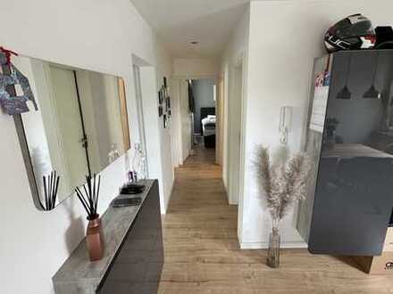 Stilvolle, vollständig renovierte 4Zimmer-Wohnung mit Balkon und Einbauküche in Ludwigsburg Hoheneck
