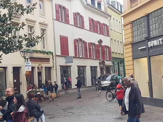 Originelles Ladengeschäft Anfang Hauptstraße