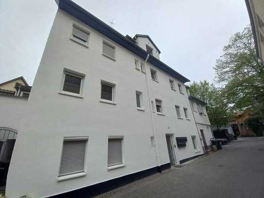 Reutlingen City-Lage: Familiengerechte 5-Zimmer Wohnung mit Terrasse und Einbauküche, sofort frei