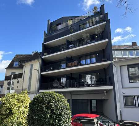 Neuwertige 2-Raum-Wohnung mit Balkon und Einbauküche in Siegburg