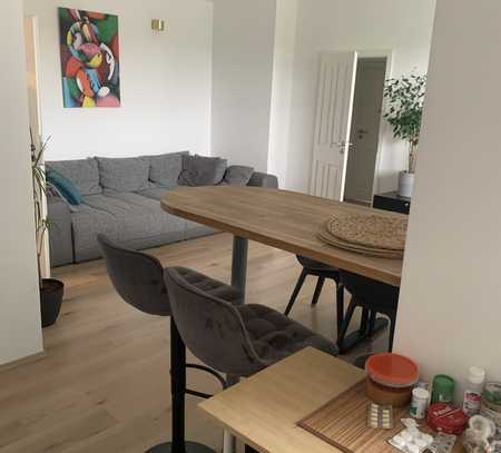 Geschmackvolle 3-Zimmer-Wohnung mit gehobener Innenausstattung mit Einbauküche in Berlin Spandau