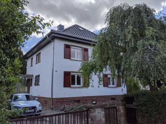 Wunderschöne Maisonette Wohnung: 3 Zimmer, Balkon, 2 Bäder in Hemsbach