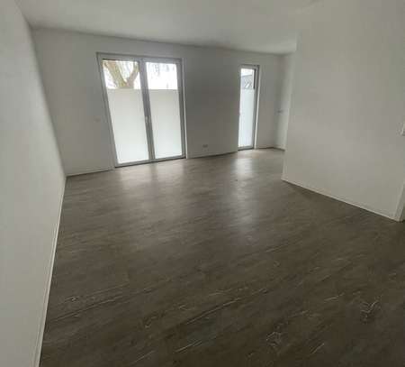 Wohnen mit WBS! Neubau 2022! ebenerdige 2-Zimmer-Wohnung mit Terrasse, Duschbad und HWR